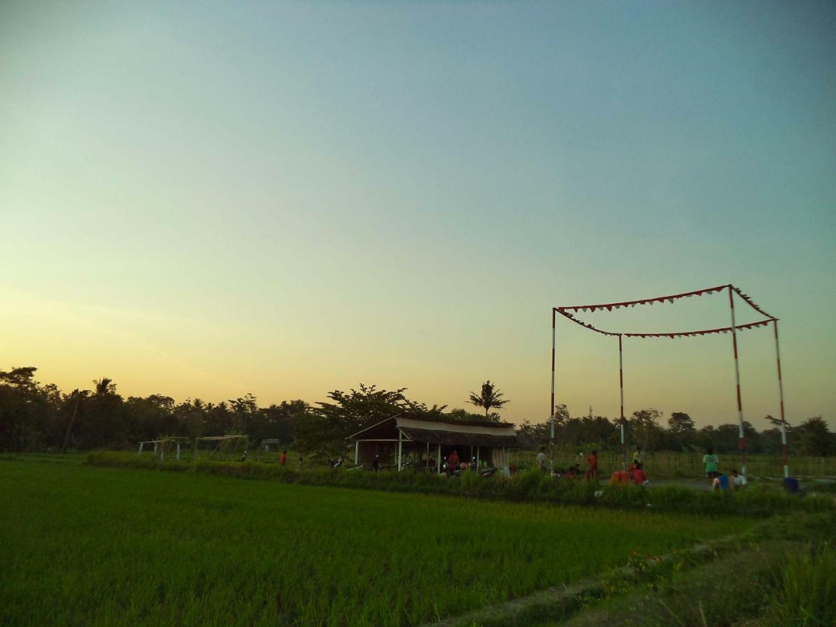 Joglo Yudhistira Villa Sleman  Bagian luar foto